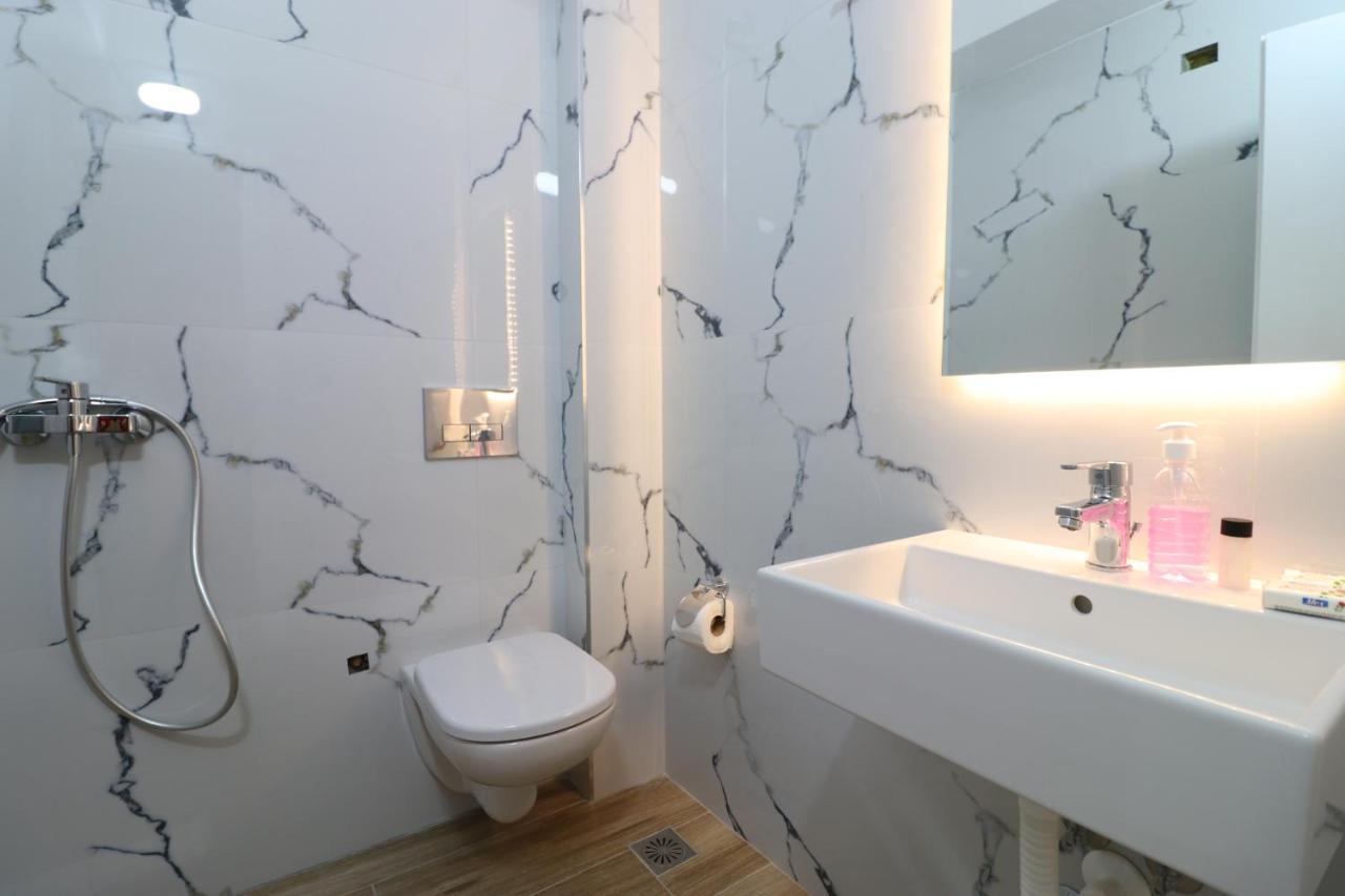 Hotel Tatzati 2 Sarande Luaran gambar